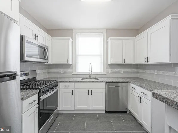 894 Brill St, Philadelphia, PA 19124