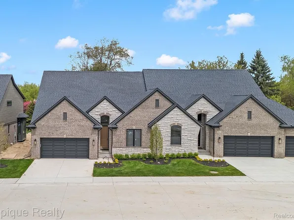 3358 Cornerstone Dr #10, Lake Orion, MI 48360