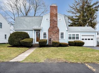 9 Allen Rd, Waltham, MA 02453