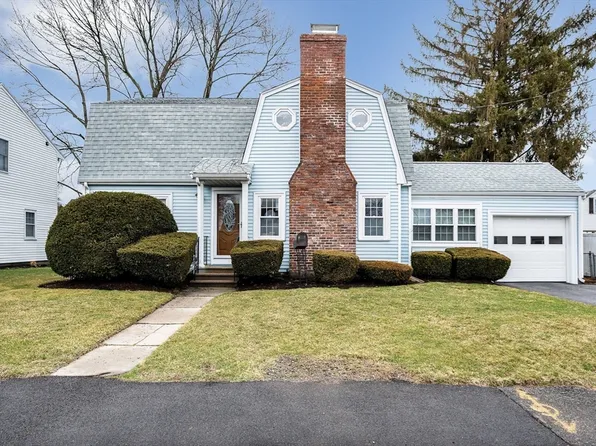 9 Allen Rd, Waltham, MA 02453