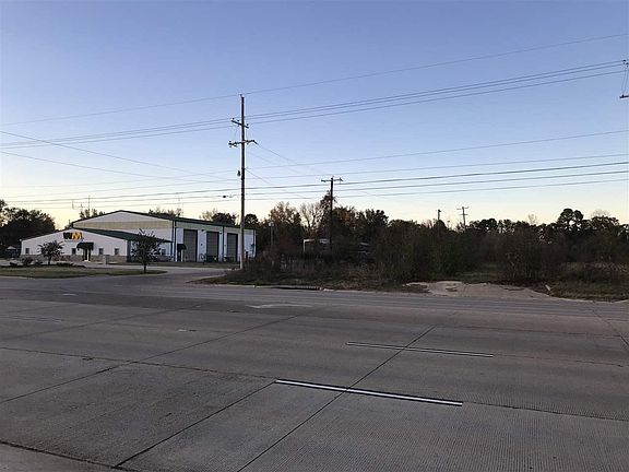 2nd image of 2600 W 7th St