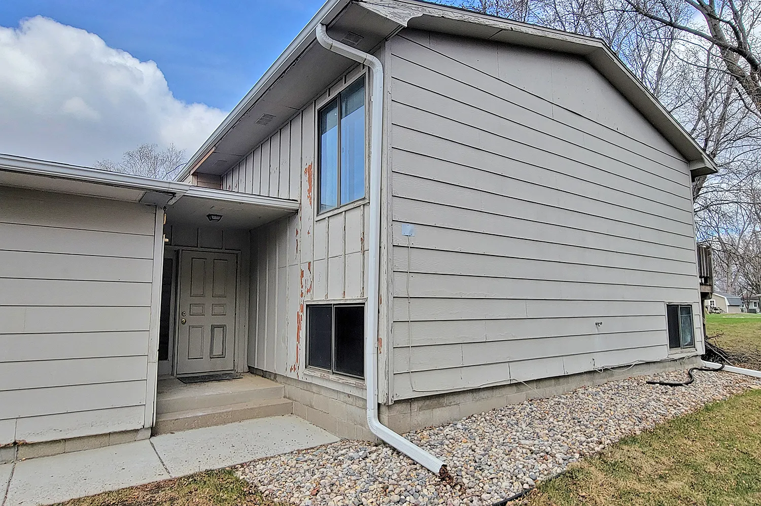 3 bed, 1.5 bath, 1200 sqft, $1,900 — Photo 3
