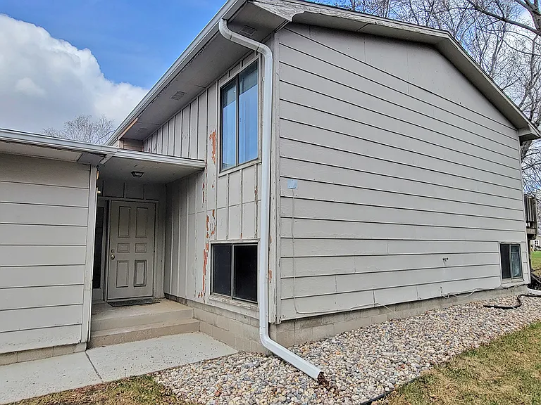 1505 Orchard Dr — Photo 3