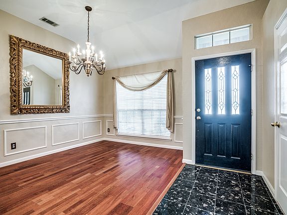 3rd image of 2869 Crestview Dr