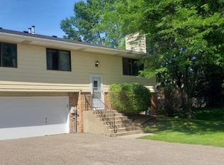 1242 Ferndale St N, Maplewood, MN 55119