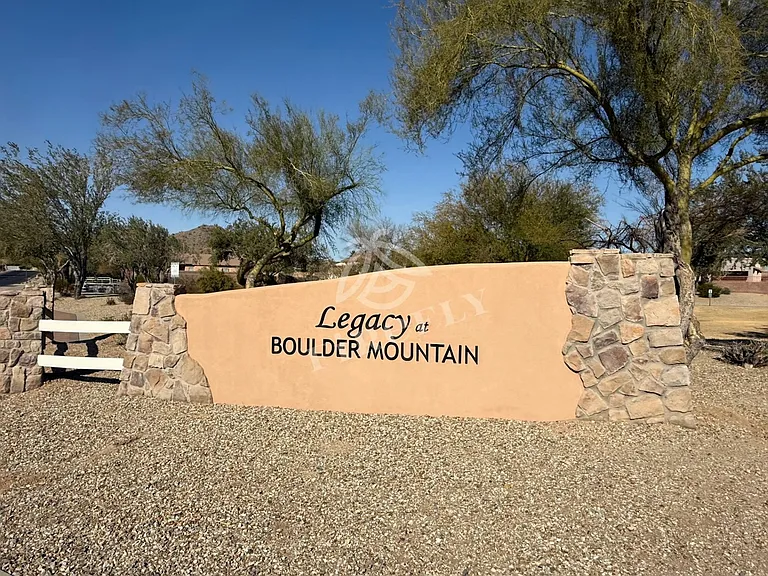 6509 W Red Fox Rd — Photo 34