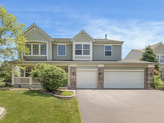 The upgraded  'B'elevation of the home is classic! I love love love the color combination and detail