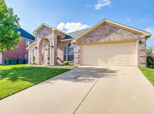 1015 Streamside Dr, Cedar Hill, TX 75104