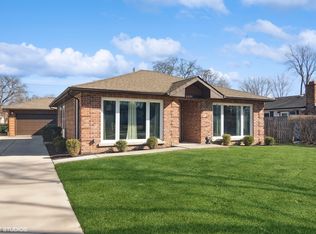 2604 Dove St, Rolling Meadows, IL 60008