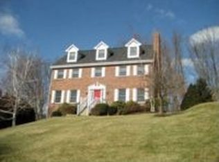 404 Bryn Ct, Pittsburgh, PA 15237