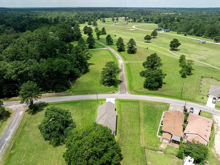 68 Fairway Dr — Photo 5