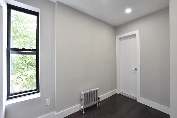 Rented by Clove Realty LLC | media 5