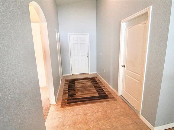4th image of 764 Lynhaven Ln