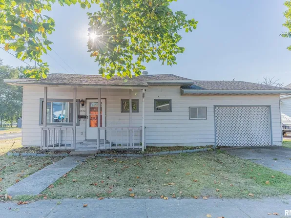 1542 Hester Ave, Centralia, IL 62801