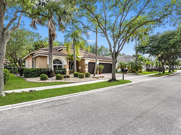2nd image of 1326 Ginger Cir