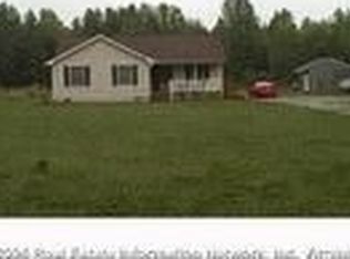 227 Chomper Point, Hartfield, VA 23169