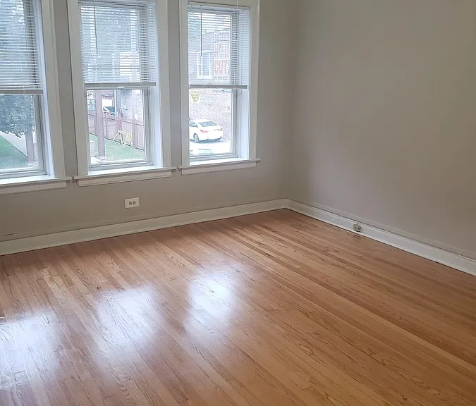 4259 W Addison St — Photo 9