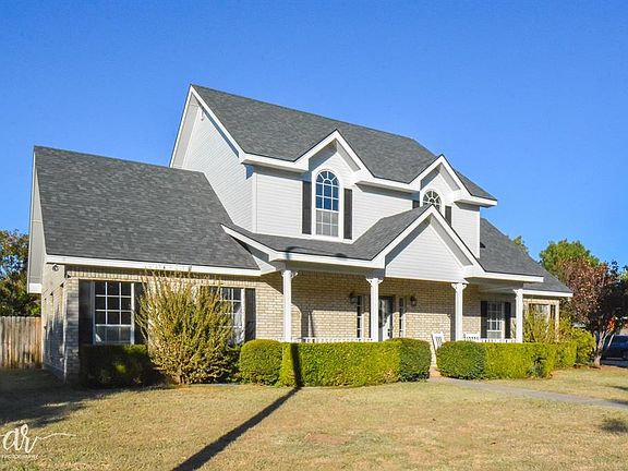 2nd image of 6 Hilliard Cir