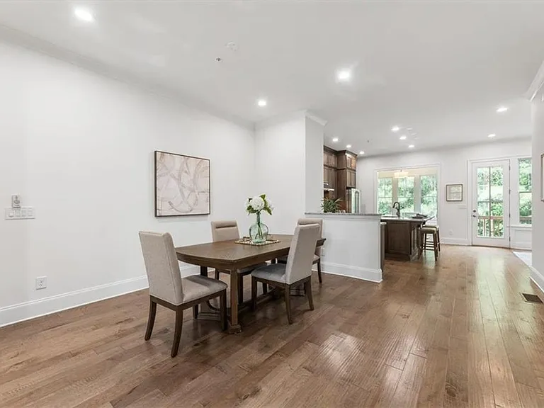 1233 Parkstead Ln — Photo 13