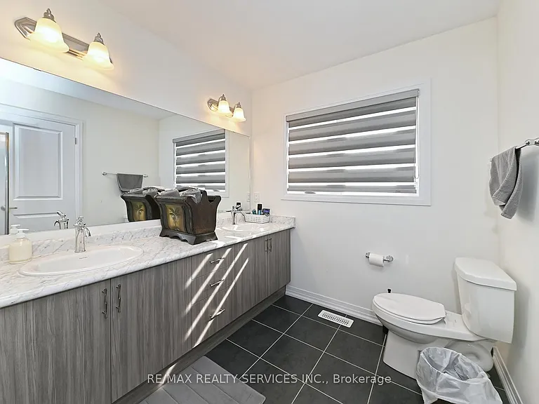 15 Blacklock St #19 — Photo 36
