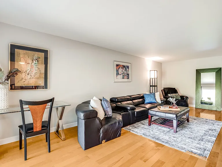 21 Willow Rd #33 — Photo 6