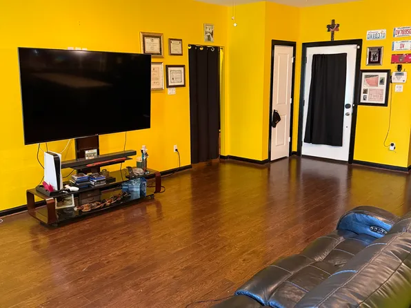 4212 Knoxville St, Houston, TX 77051