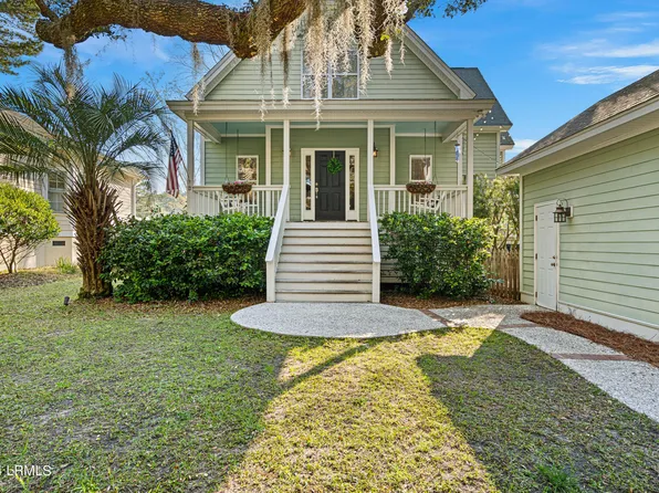 74 Tuscarora Ave, Beaufort, SC 29907