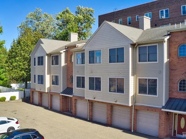 45 W Palisades Blvd APT 13, Palisades Park, NJ 07650