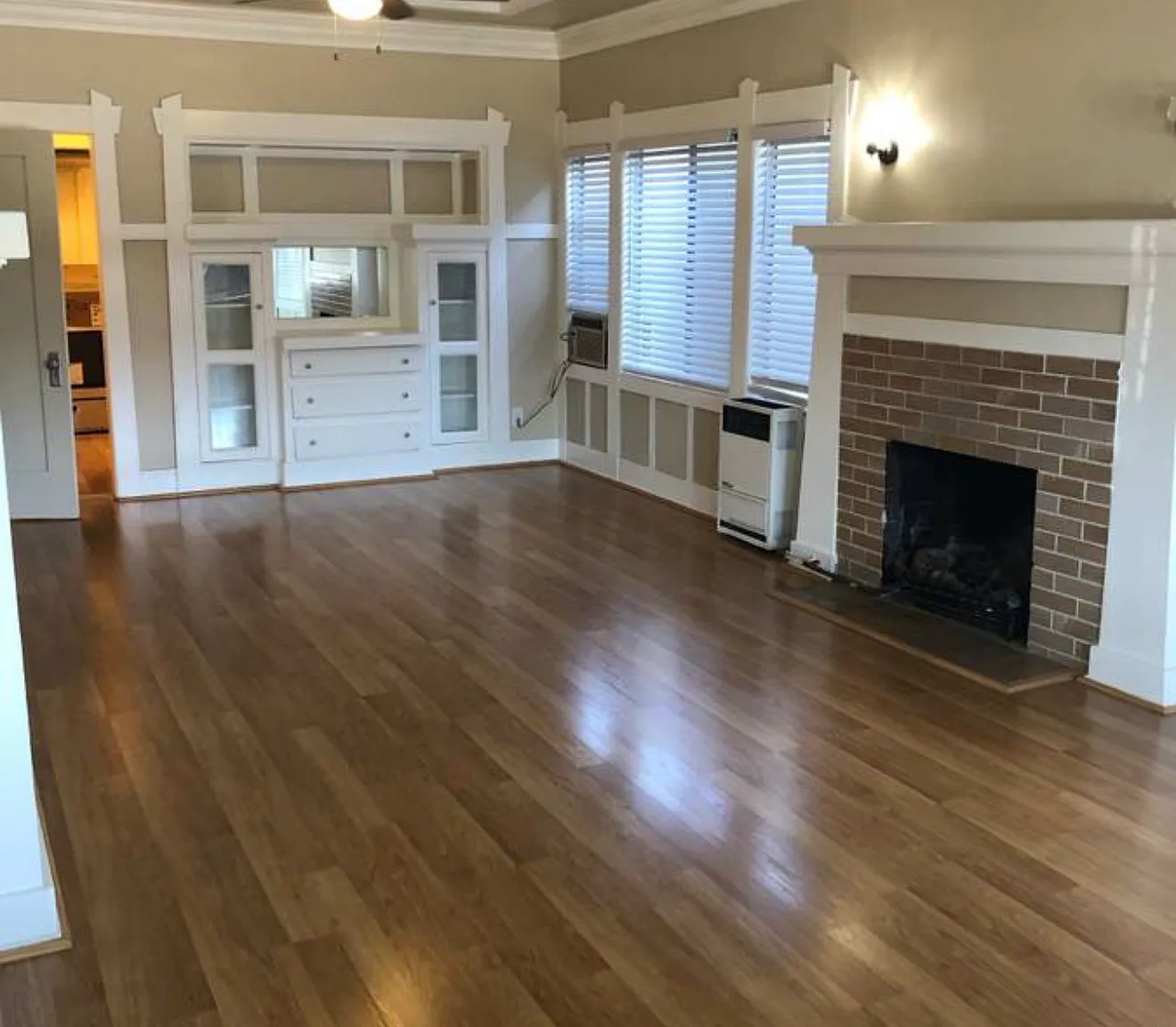 1 bed, 970 sqft, $1,895 — Photo 2