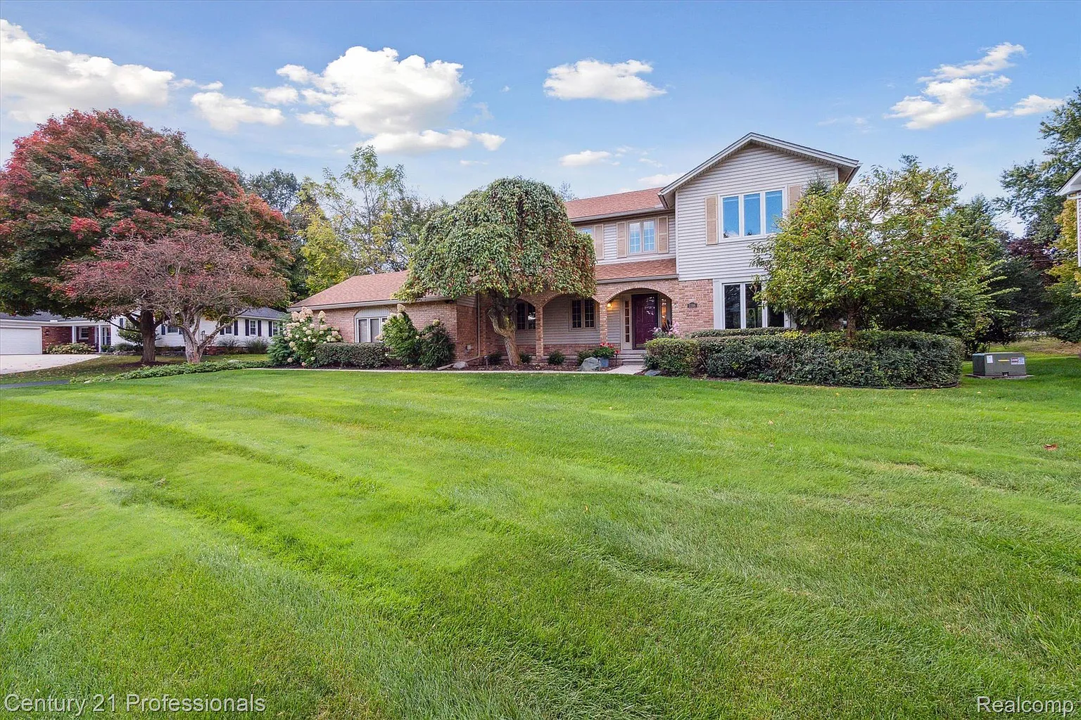 1198 Hickory Hill Dr photo 1