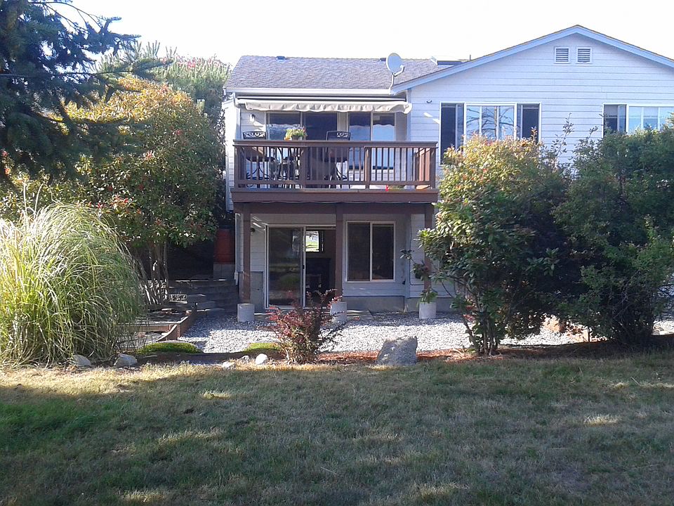 Deck and patio!