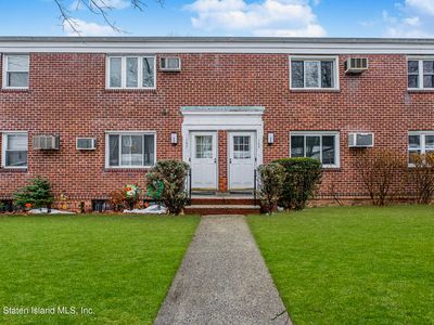 167 Arlo Rd #B, Staten Island, NY, 10301