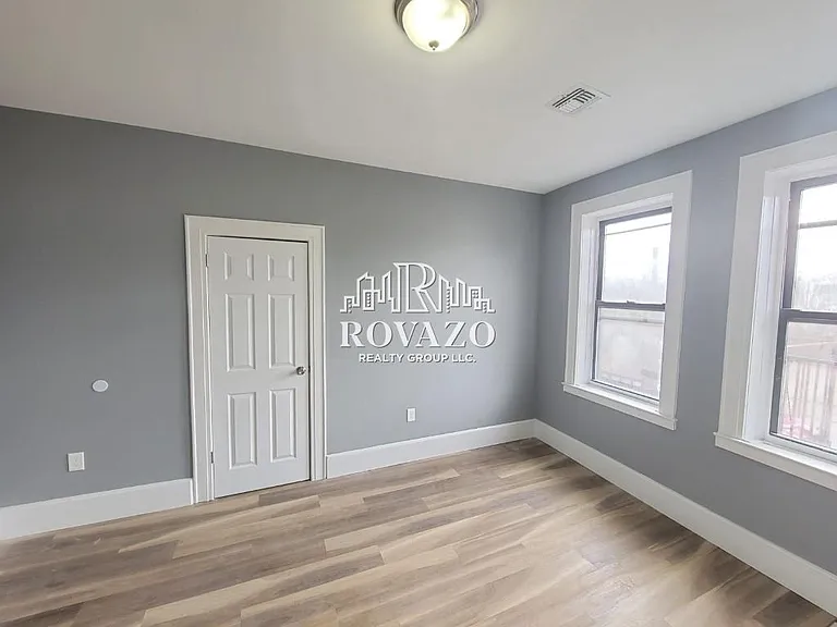 125 Osborne Ter #17A — Photo 4