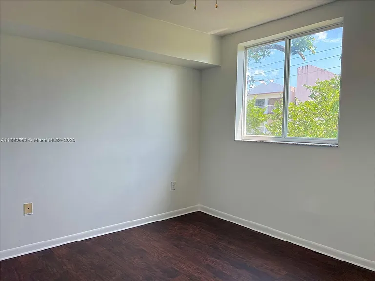 2600 NW 23rd Ct #303 — Photo 4