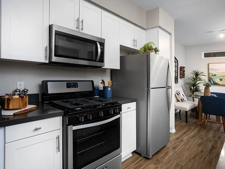 The Grove Apartments — Photo 10