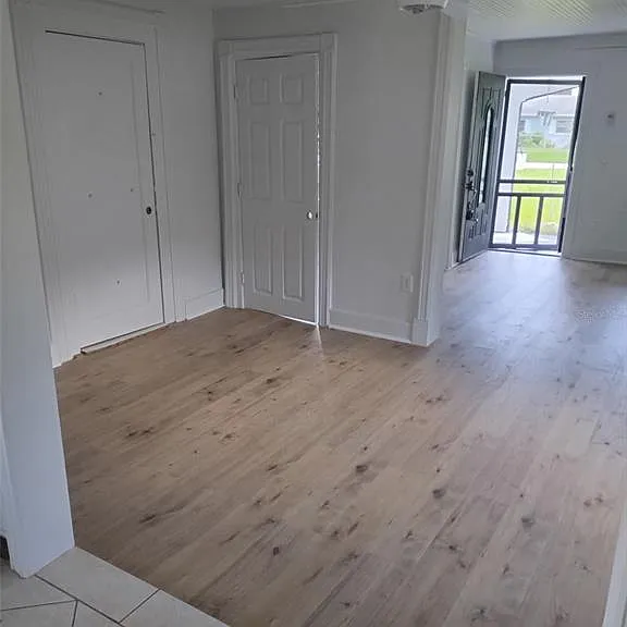 2120 Carlton Dr — Photo 6