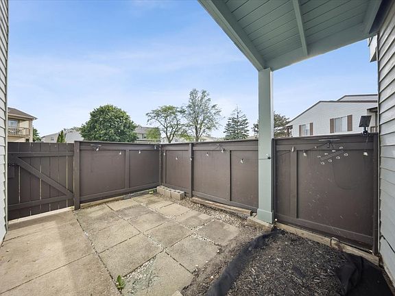 3rd image of 18 Fernwood Dr #18D