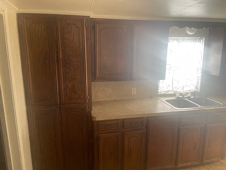 3058 Shelley St — Photo 11