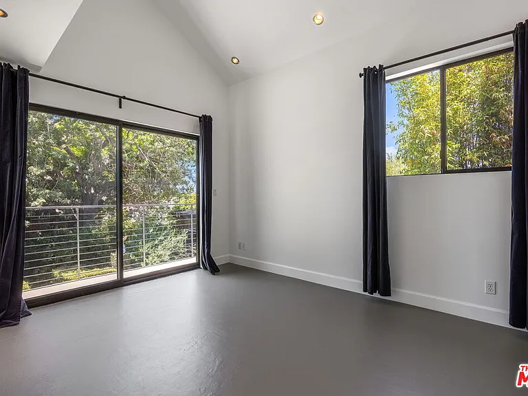 3655 May St — Photo 32