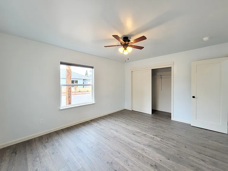 380 W Lassen Ave — Photo 7