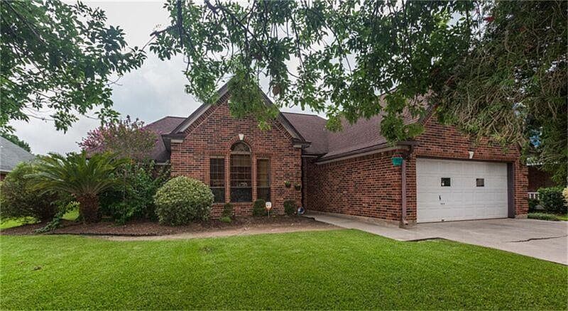 1st image of 54 Chinquapin Ct