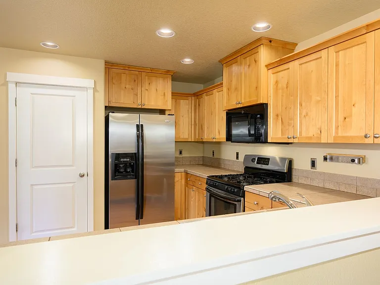 20468 Brentwood Ave — Photo 10