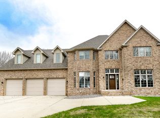 1256 S 36th St, Grand Forks, ND 58201