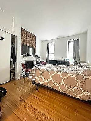 3rd image of 1450 1st Ave #2F