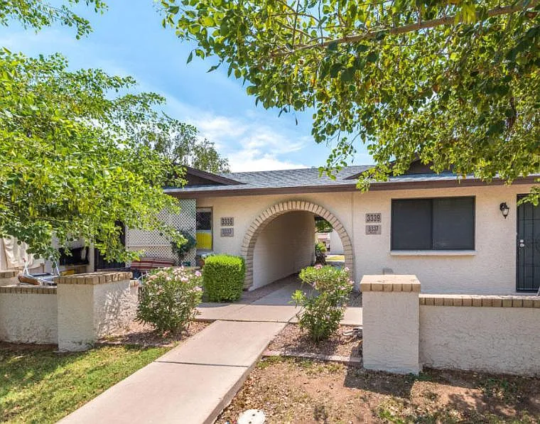 3 bed, 1092 sqft, $1,850 — Photo 3