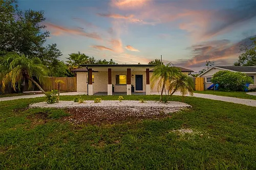 5384 56th Ave N Photo 1