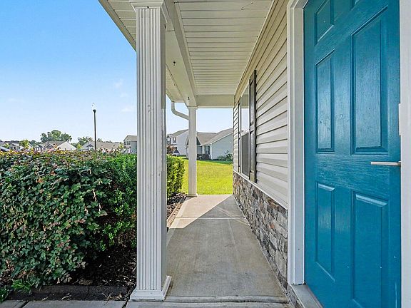 4th image of 271 Mineral Springs Ln