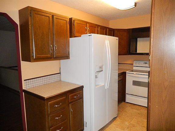 4th image of 4250 N Deer Park Dr