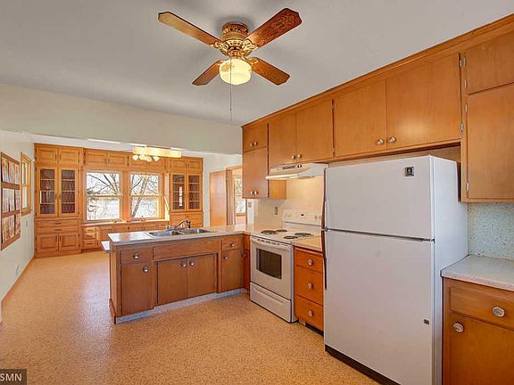 5th image of 4529 Lakeshore Pl