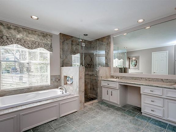 4th image of 3802 Saint Michaels Ct